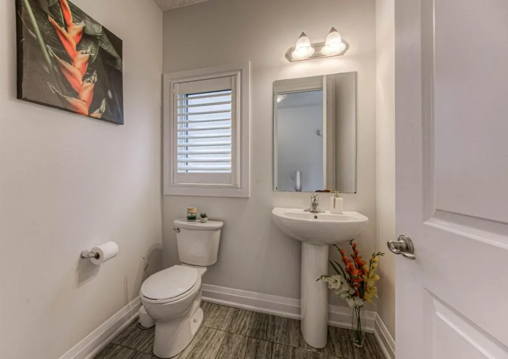 Beautiful House Near Grand River & Kiwanis Park Kitchener
